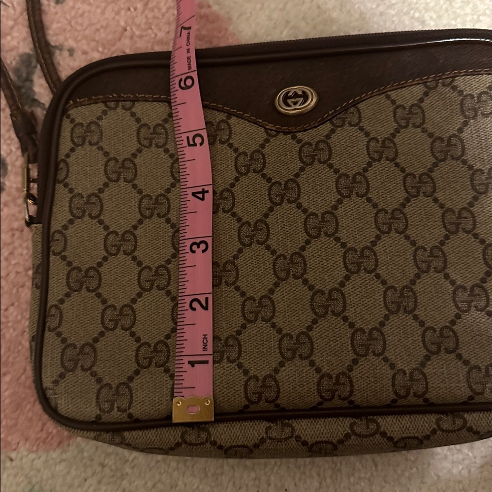 Gucci Beige and Brown GG Vintage Crossbody Bag - Picture 17 of 17